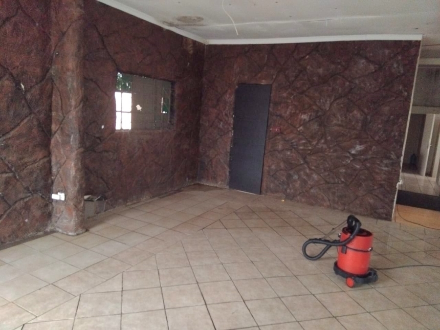 3 Bedroom Property for Sale in Pienaarsdorp North West